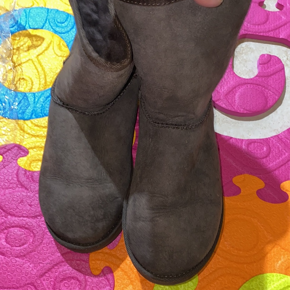 Chocolate uggs - Picture 2 of 5
